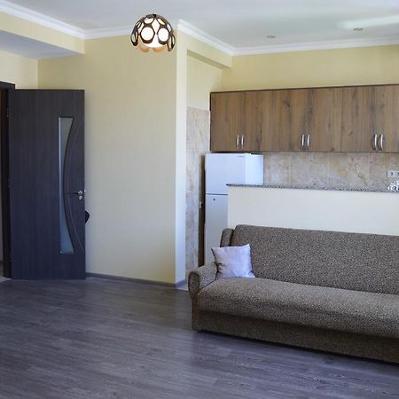 Apartment Near Park 36 Batumi Esterno foto