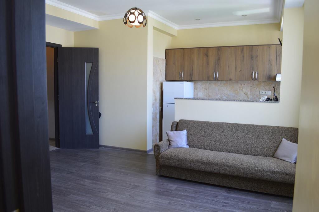 Apartment Near Park 36 Batumi Esterno foto